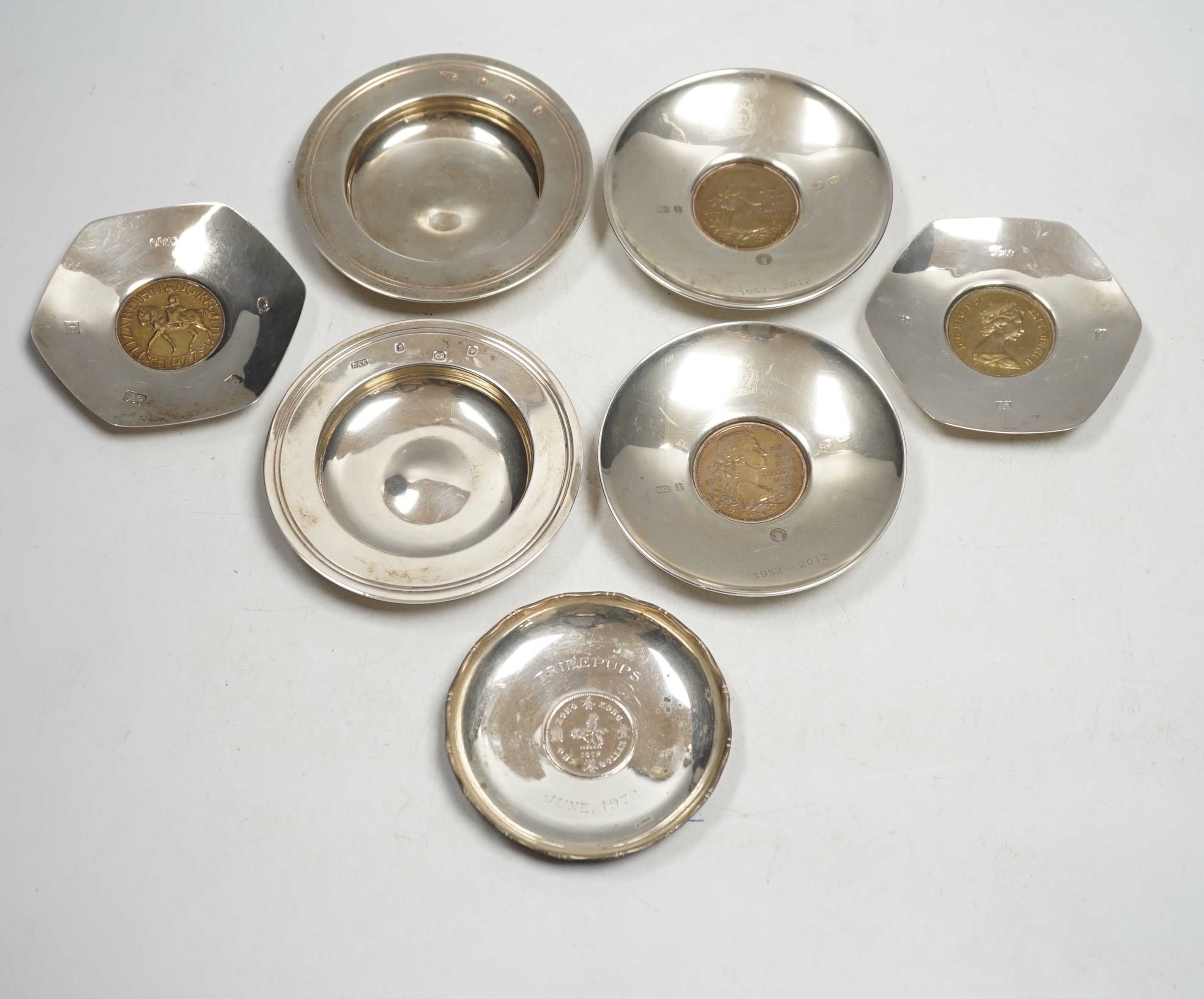 Three pairs of modern silver nut dishes, including armada dishes and commemorative, largest diameter 10.8cm, 18.7oz.